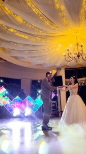 unica pistas de baile pantallas led y luces de boda