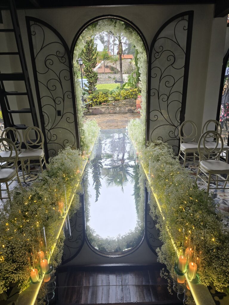 camino de ceremonia en espejo