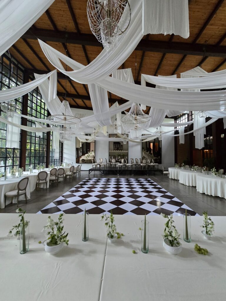 Piso cuadros boda