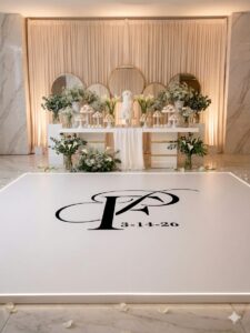 Iniciales novios piso de boda